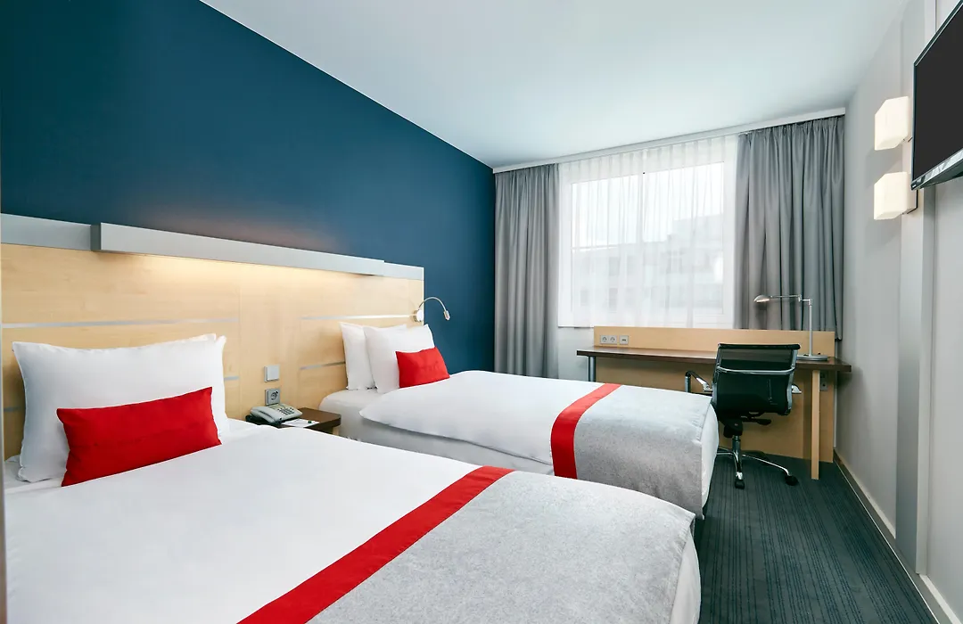 Holiday Inn Express Berlin City Centre By Ihg-1