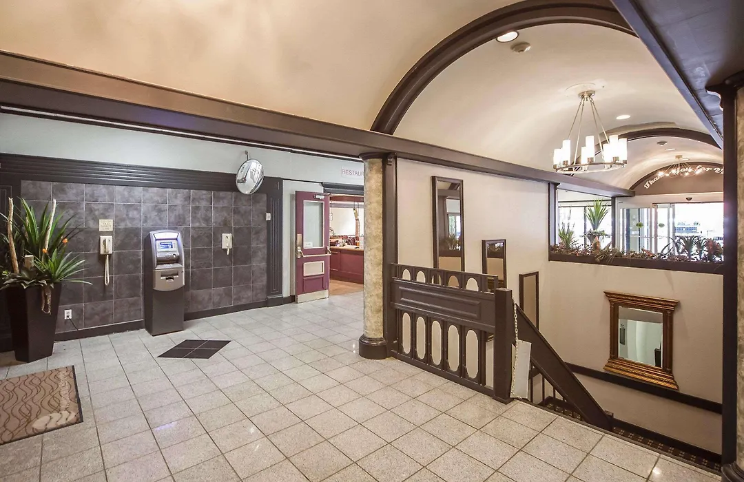 Comfort Inn & Suites-1