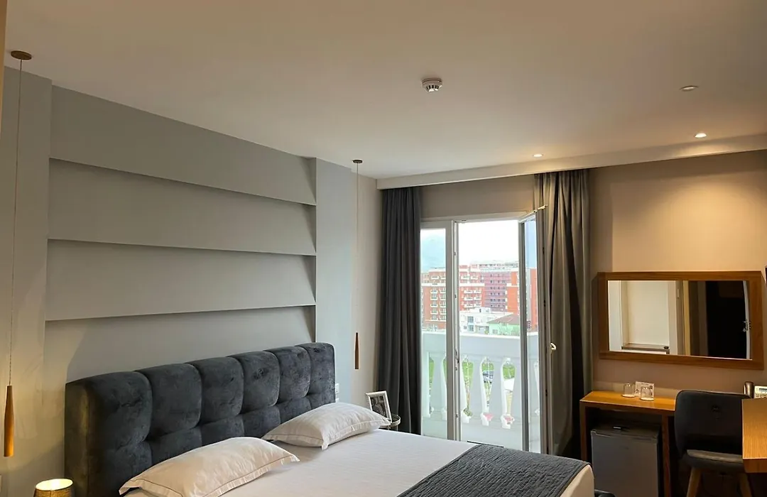 Light Hotel-1