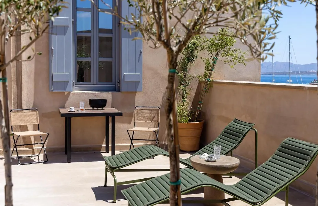 Azade Chania-1
