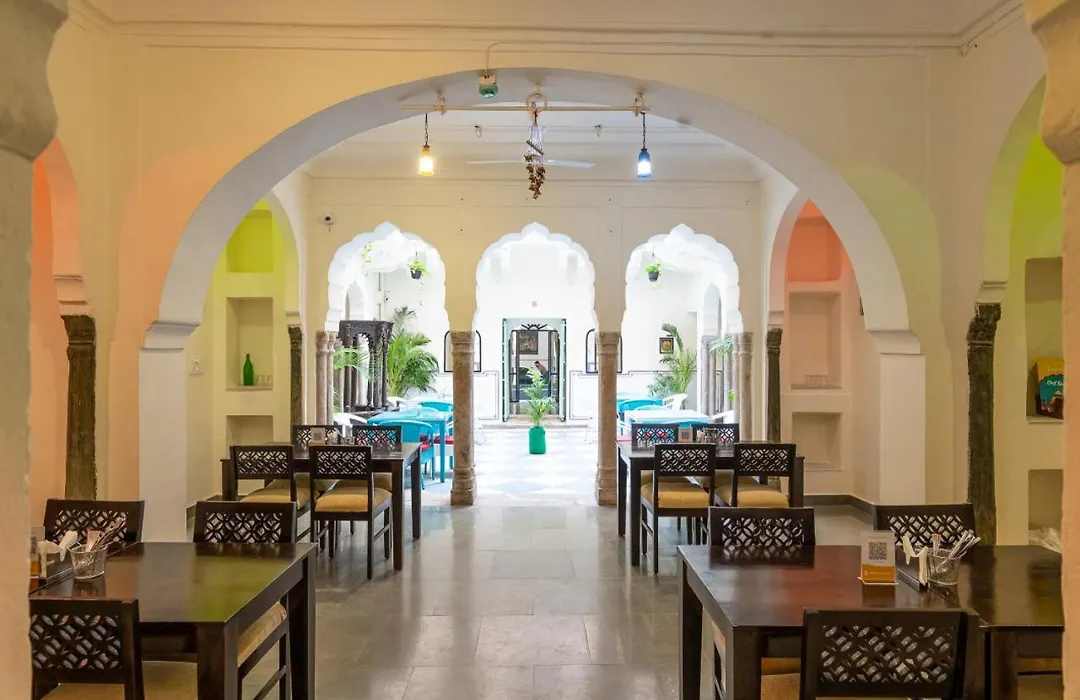 Bloom Boutique L Chelon Haveli-1