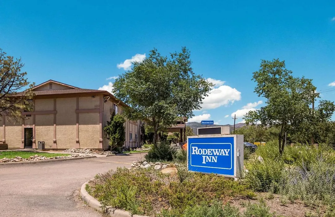 Rodeway Inn-1