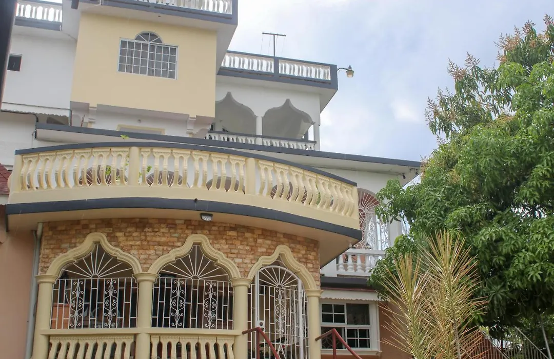 Van Villa Guesthouse-1