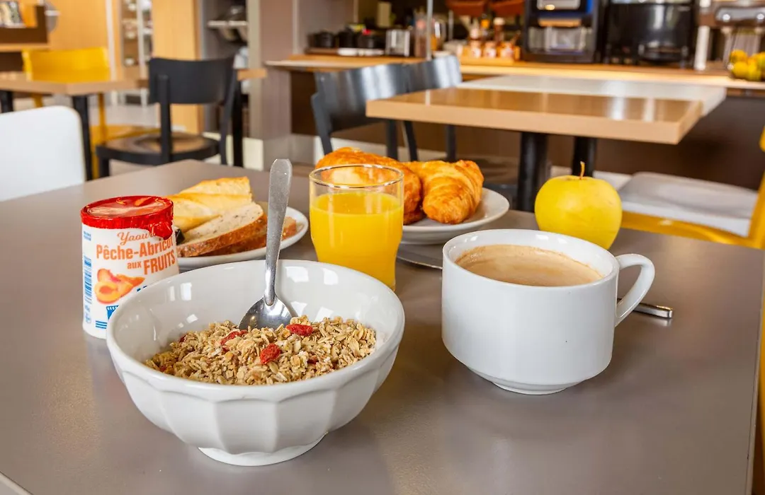 B&B HOTEL CHARTRES Le Coudray-1