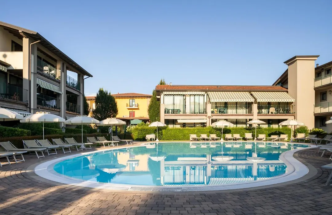Le Terrazze Sul Lago Hotel & Residence-1