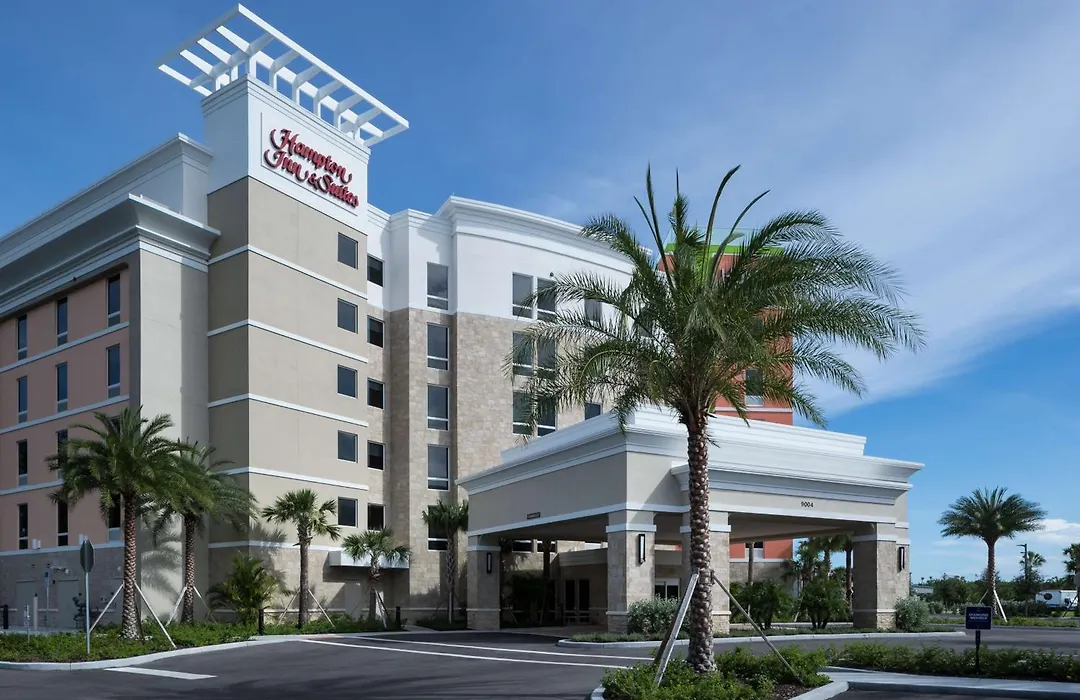 Hampton Inn & Suites Cape Canaveral Cruise Port, Fl-1
