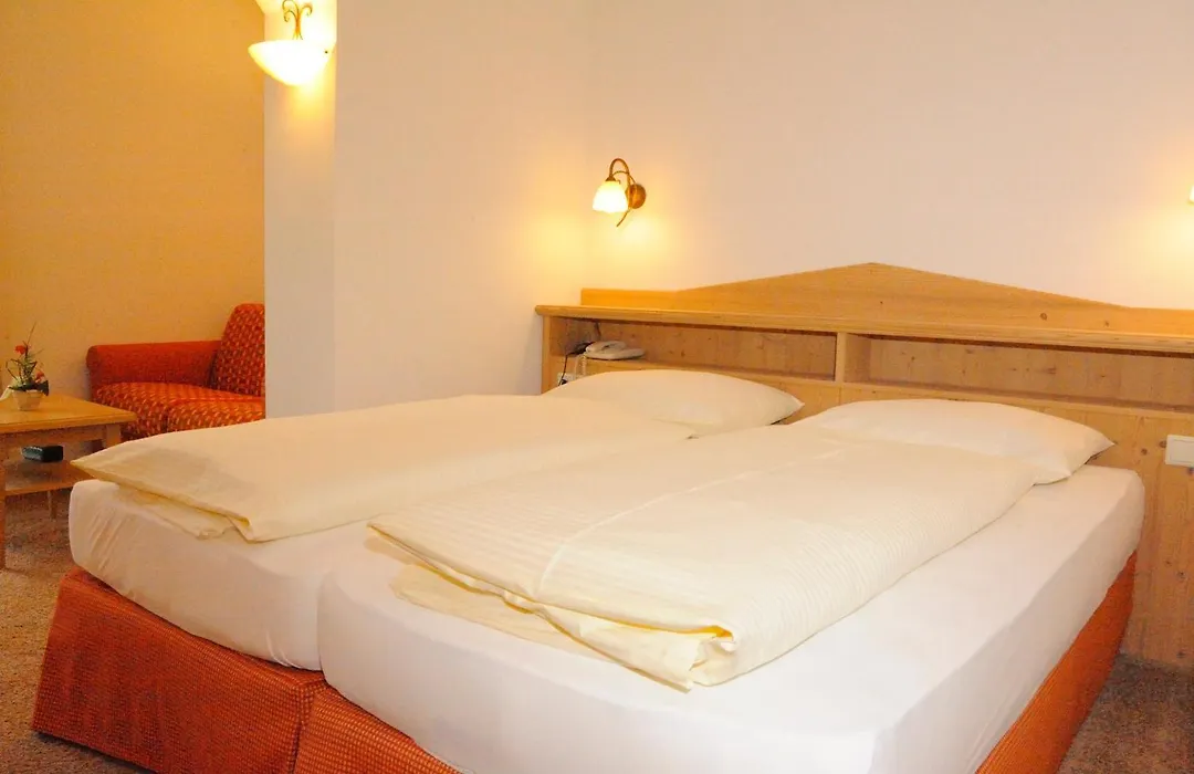 Hotel Diana-1