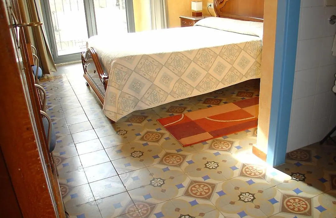 Hostal Adarnius-1