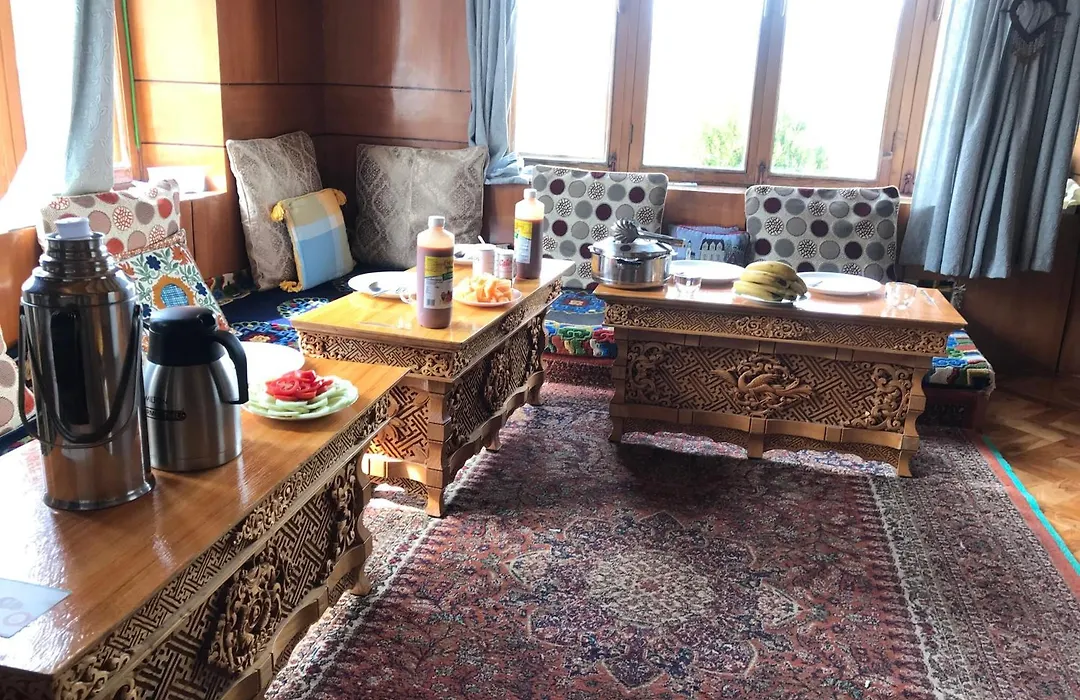 Raku Guest House - A Peaceful Stay In The Heart Of Leh-1