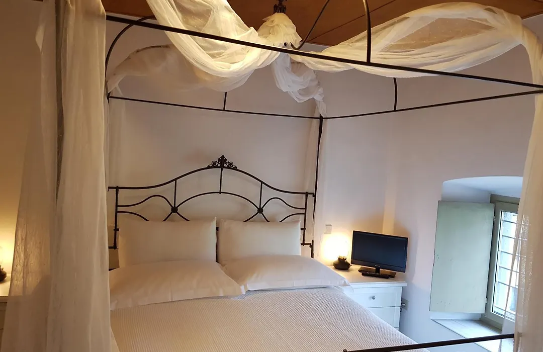 CharmeRooms Villa Moroni-1