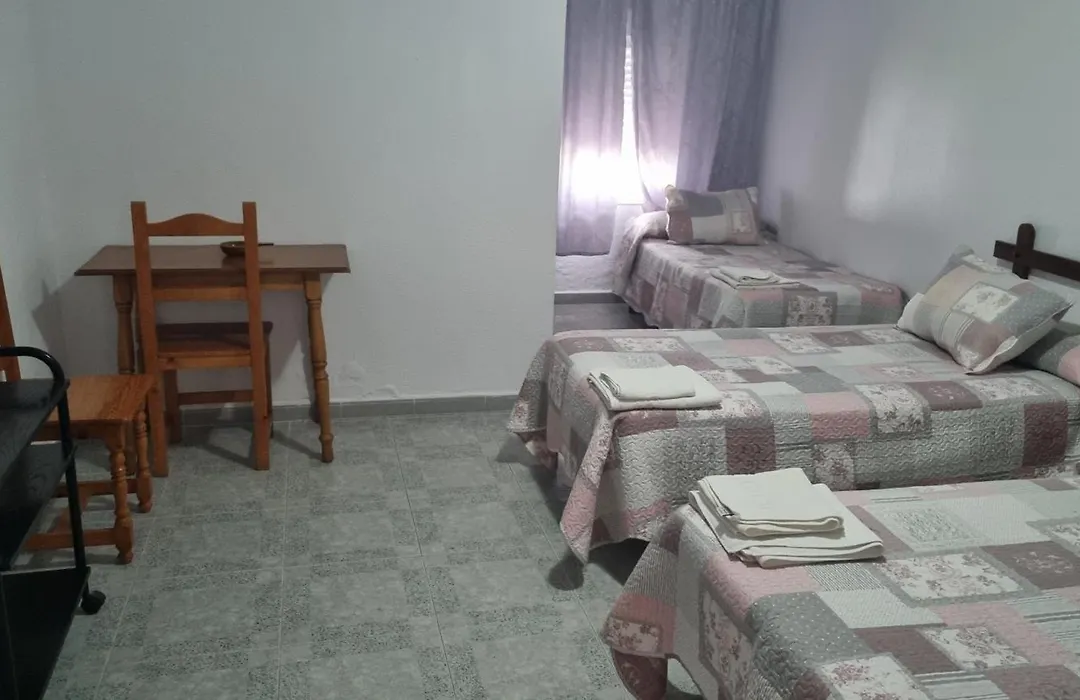 Habitaciones Los Caños-1