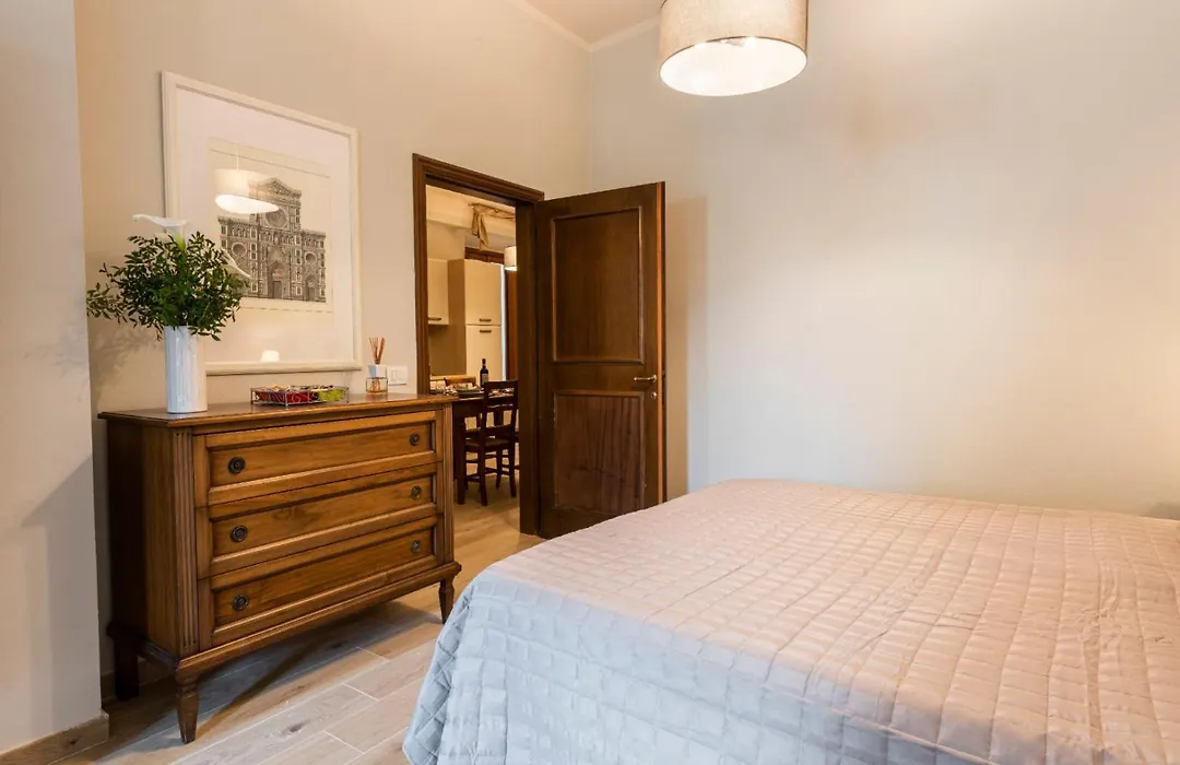 Apartments Florence - Ariento Giuditta 2 bdr-1