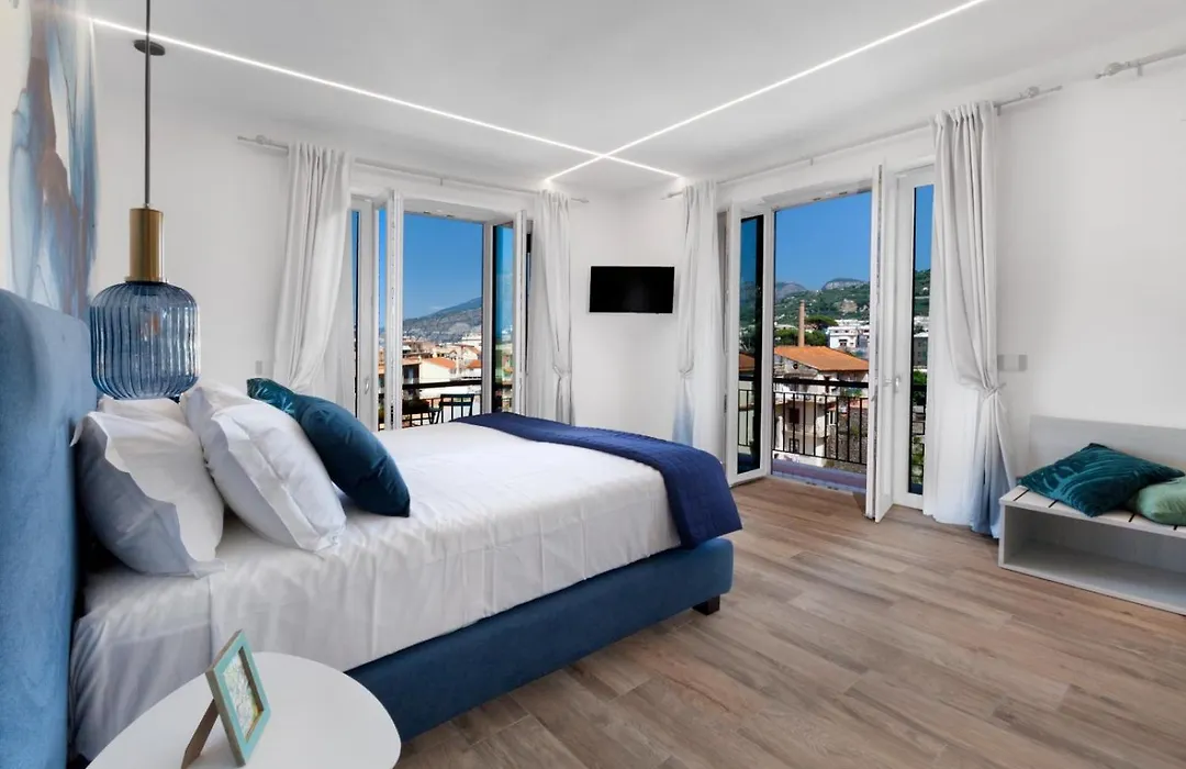 Lumar Luxury Sorrento-1