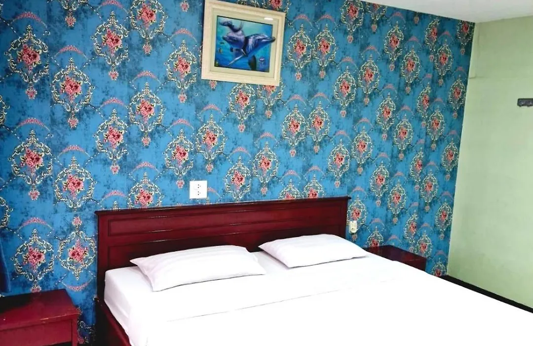 Woodlands Inn-1