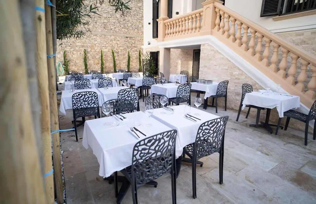 La Villa Ora-1
