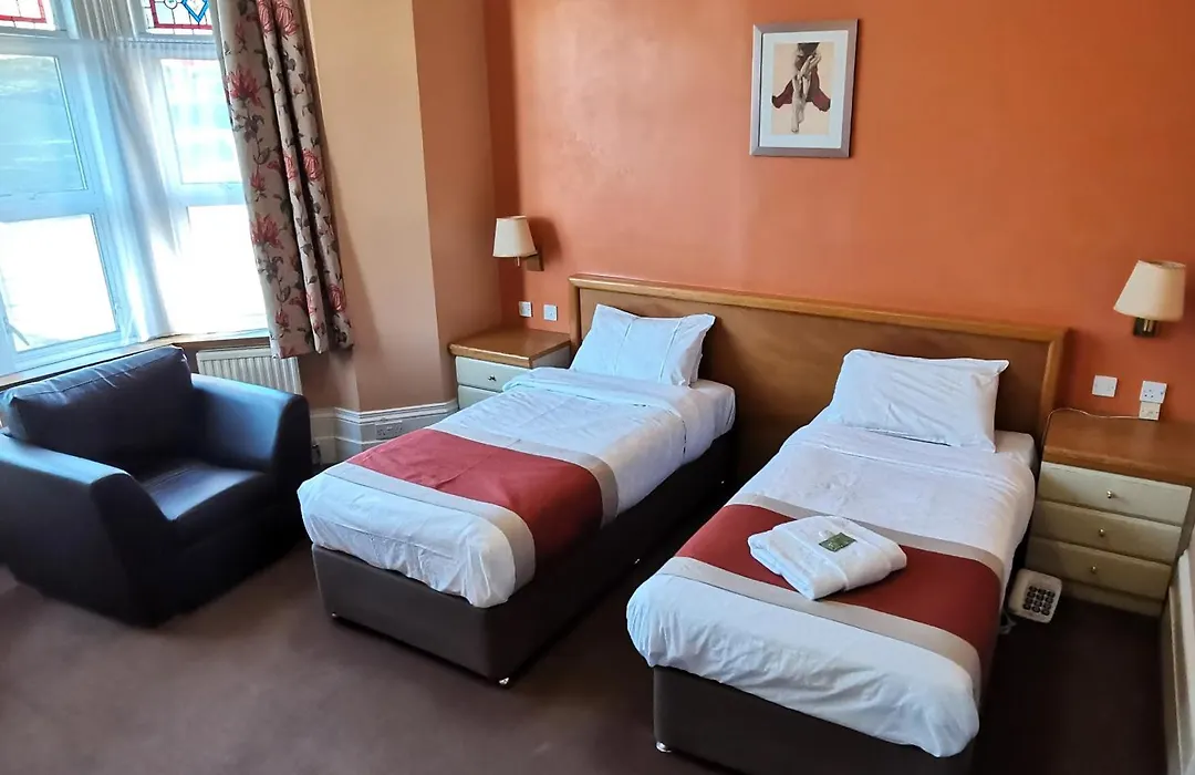Russell Hotel-1