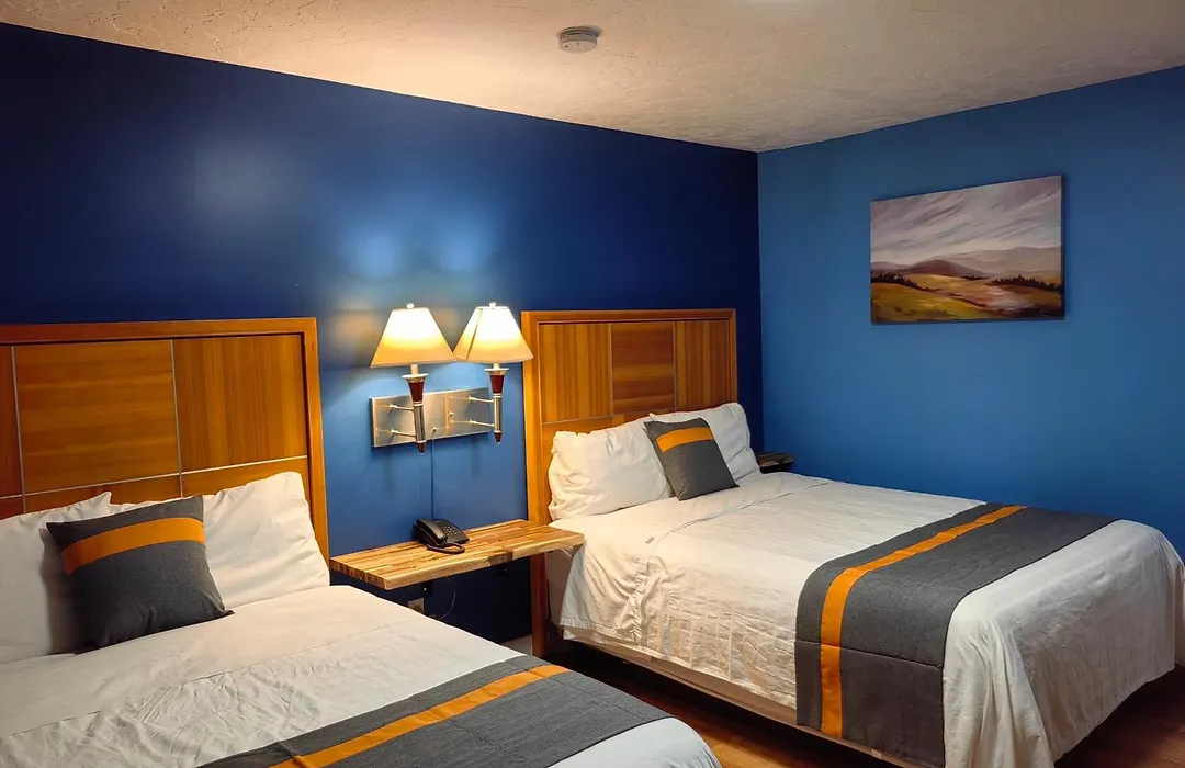Harbour Light Motel-1