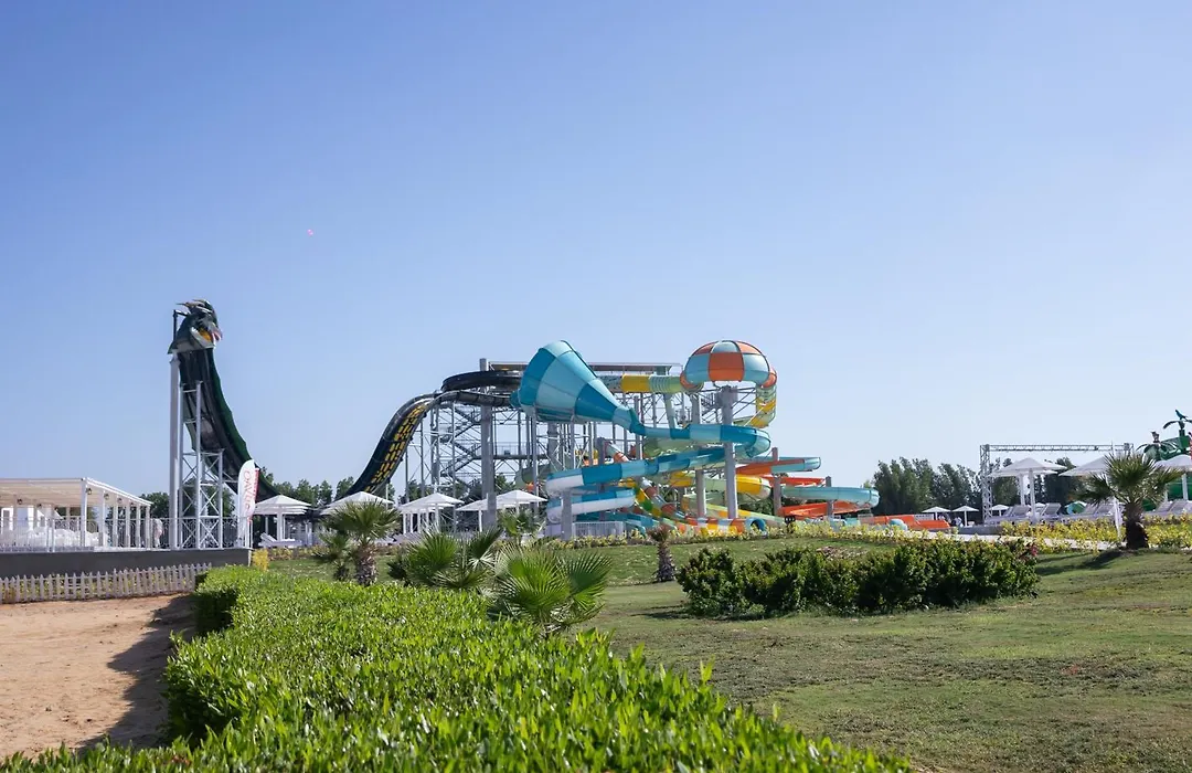 Sirena Beach Resort & Spa-1