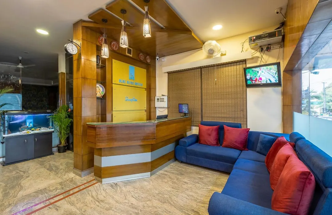 Blue Bliss Hotels By Pph Living Infantry Road-1