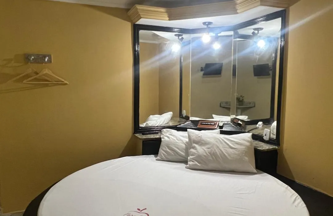 Hotel Paradise-1