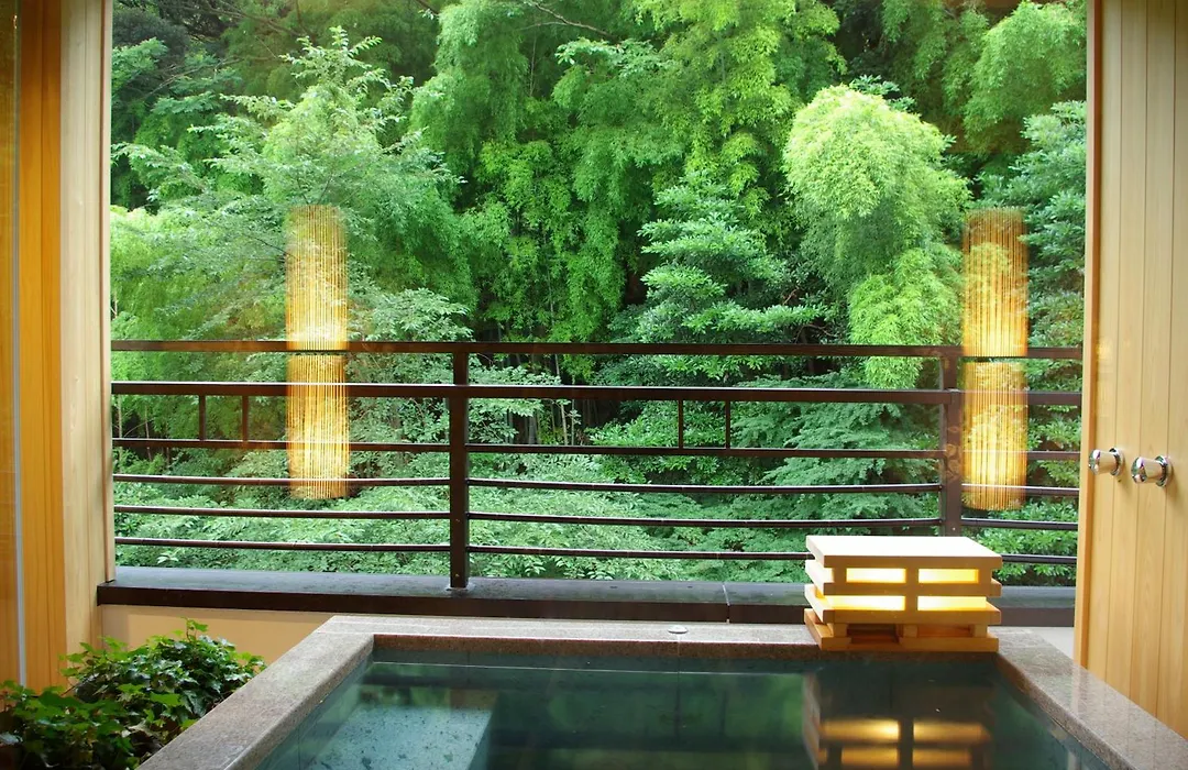 Hakone Kamon-1