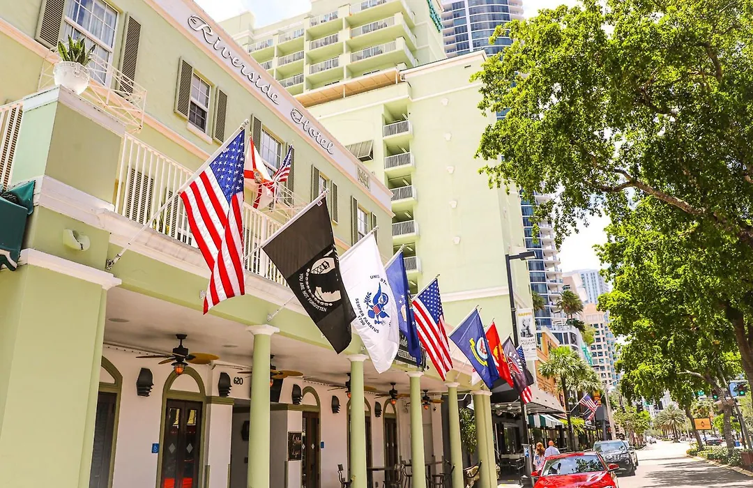 Riverside Hotel-1