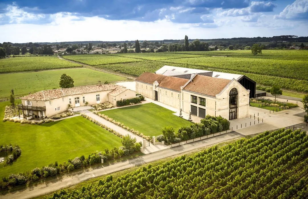 La Chartreuse du Château La Garde-1