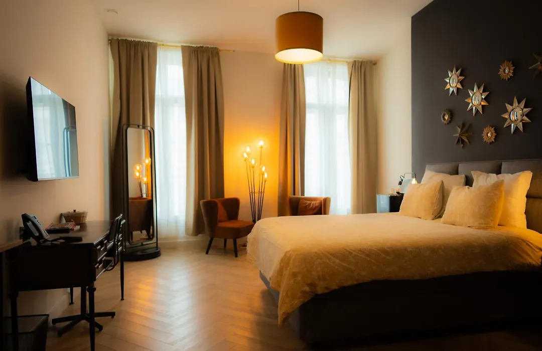 Hotel Grand Place-1