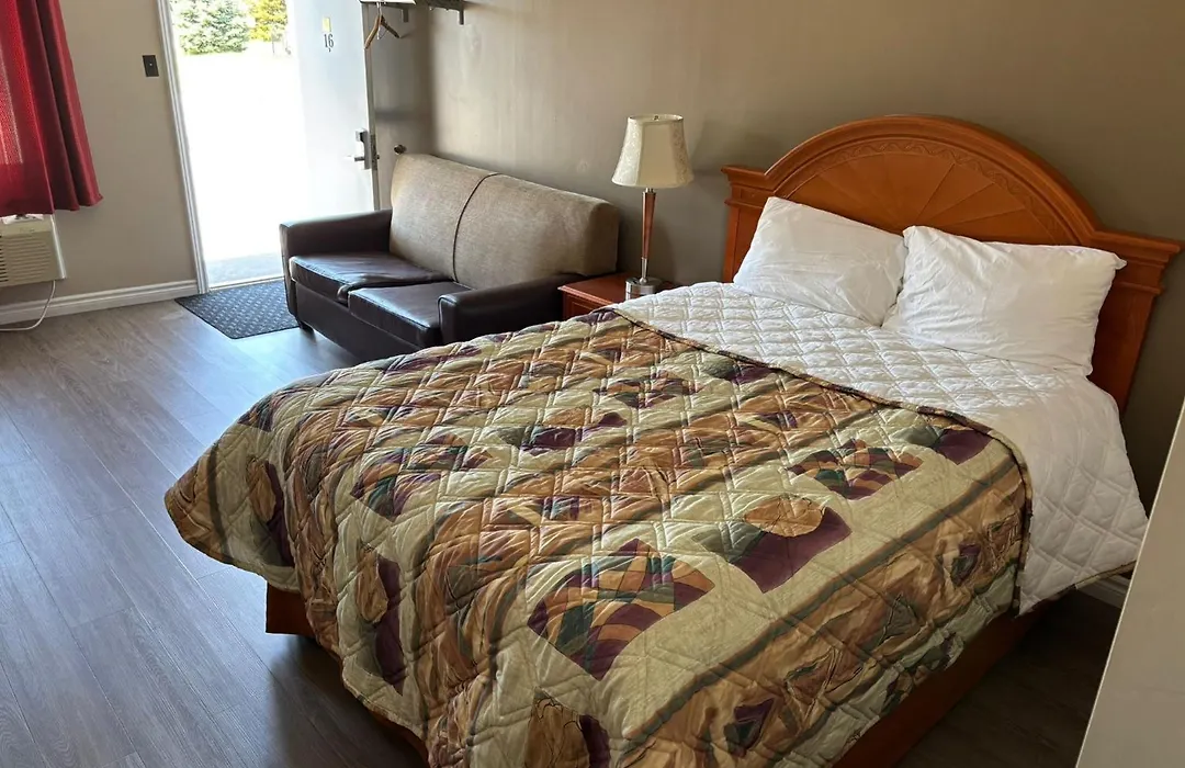 Seven Oakes Motel-1