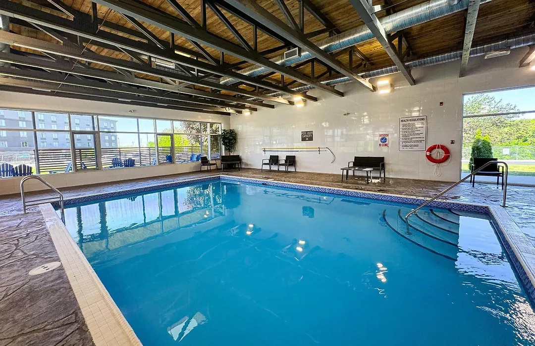Comfort Suites Kingston Central-1