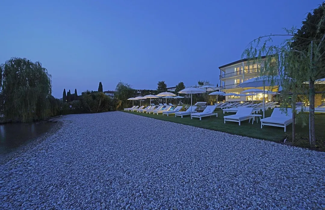 Hotel Unico By Dori-1