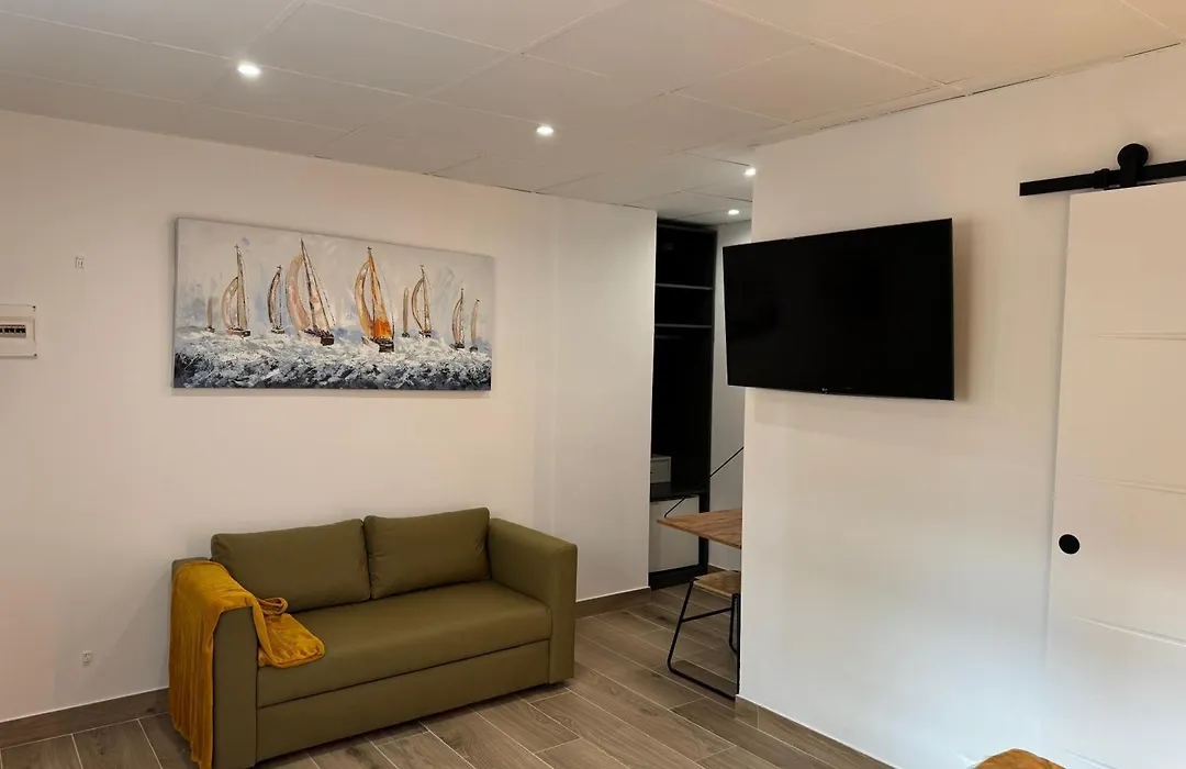 Rovior Rooms-1