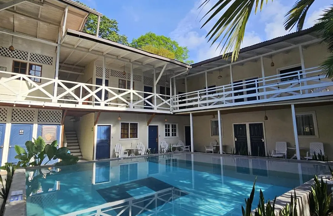 Lizard King Hotel & Suites-1