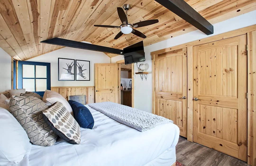 Misty Mountain Lodge-1