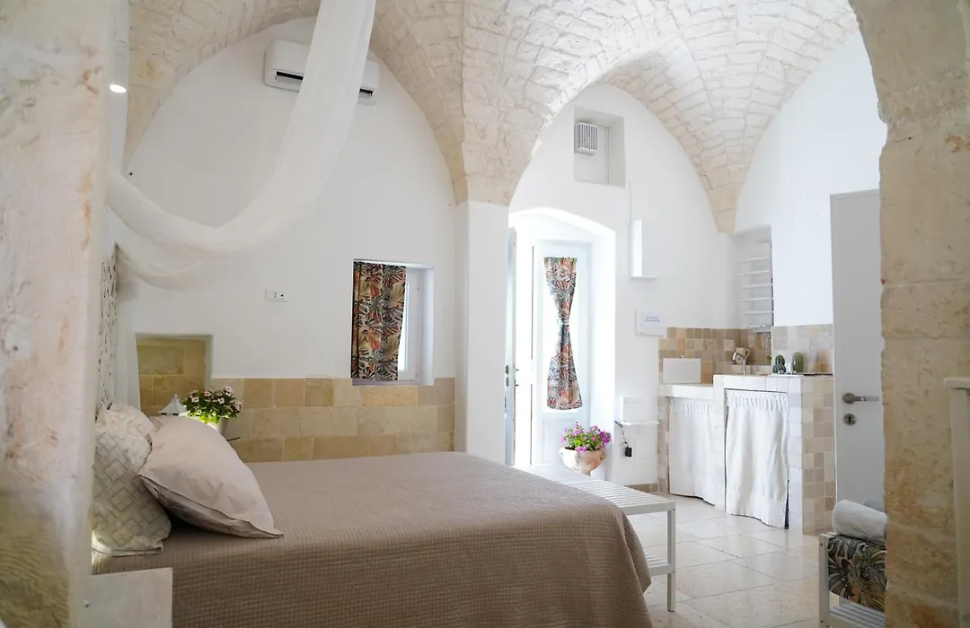 Maison Blanc Ostuni-1