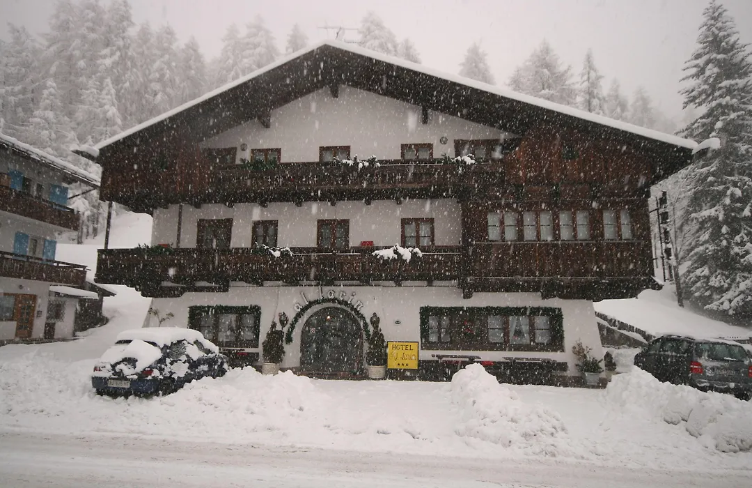 Hotel Al Larin-1