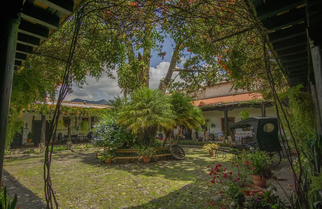 Hotel Posada De Don Rodrigo Antigua-1