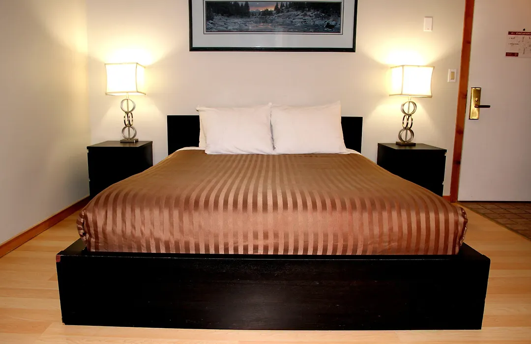 Hotel Squamish-1