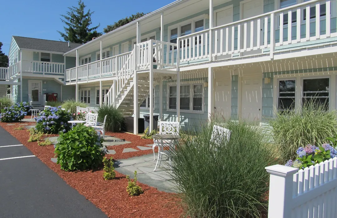 The Escape Inn-1