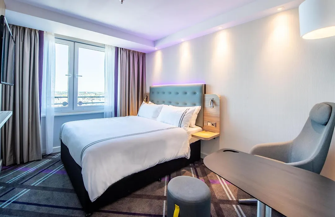 Premier Inn Koeln City Sued-1