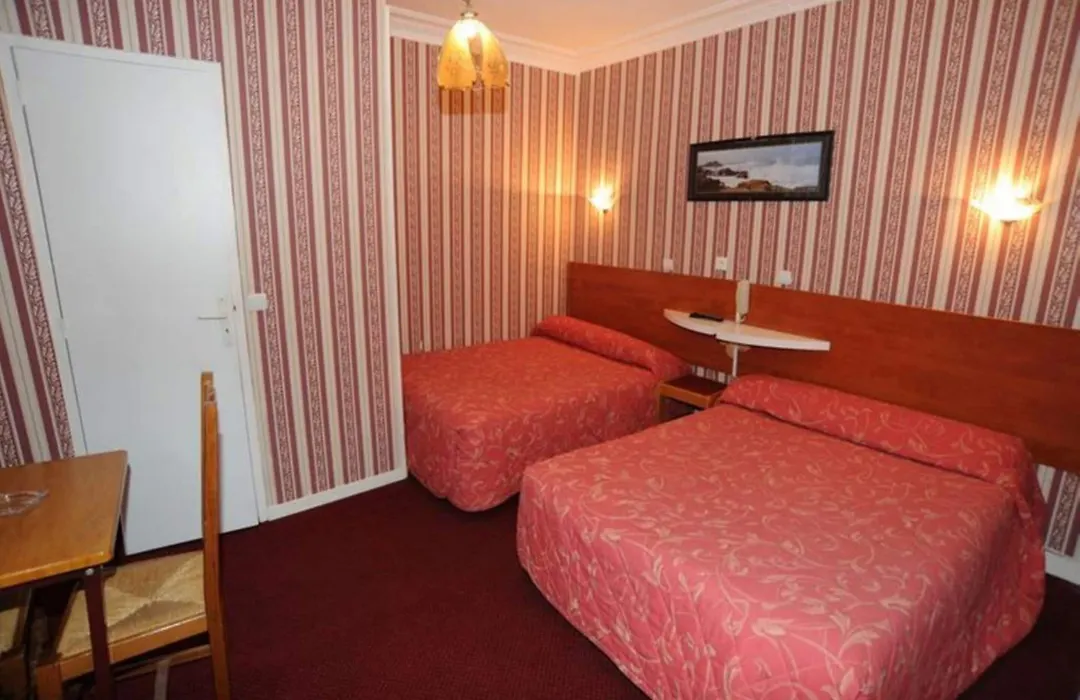 Sully Hotel-1