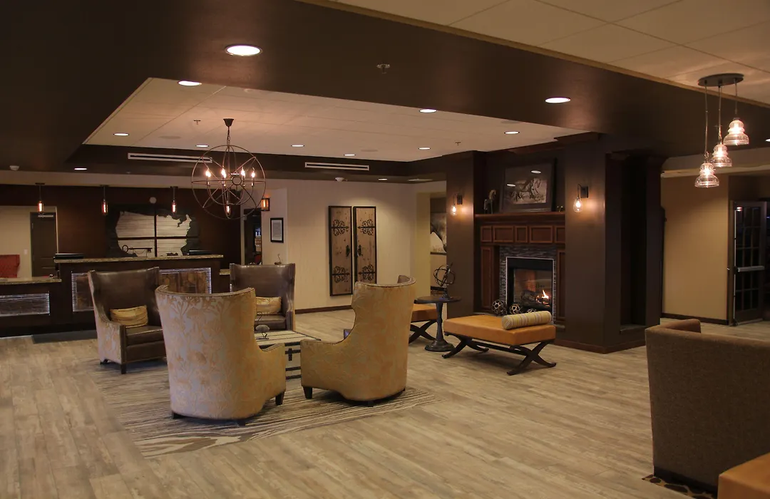 Teddy'S Residential Suites Watford City-1