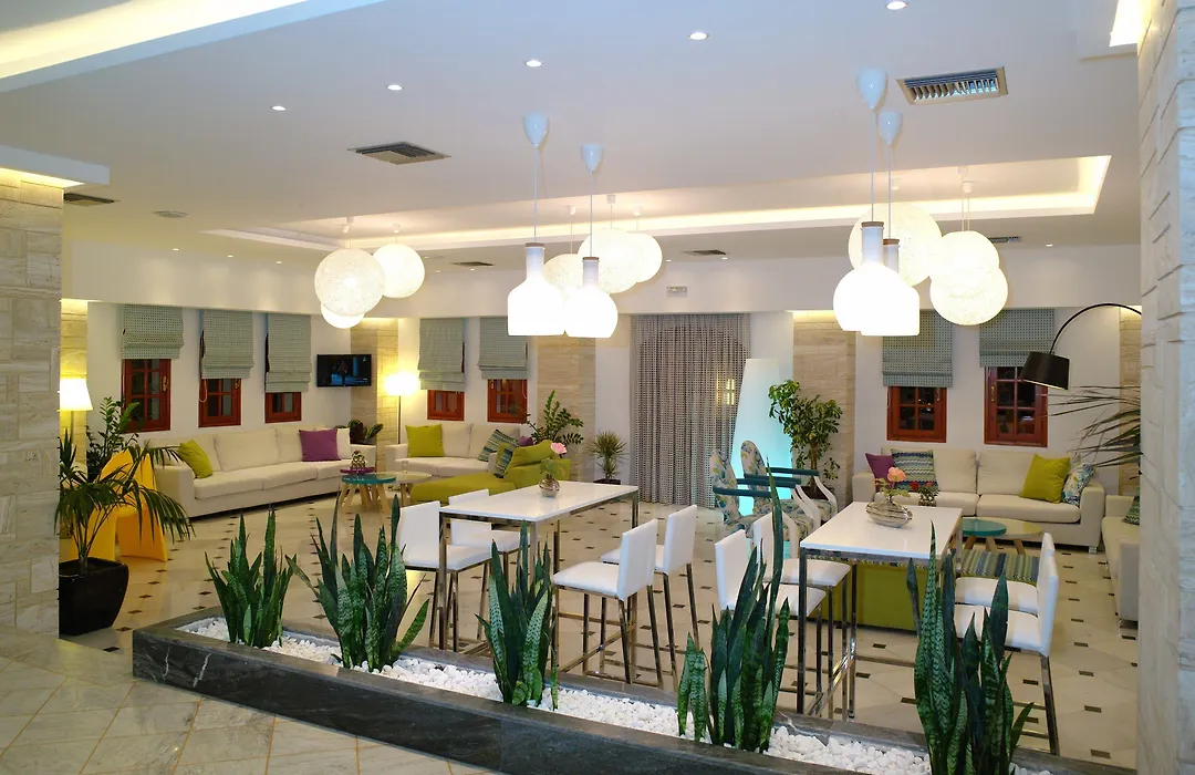 Cooee Kyknos Beach Hotel & Bungalows-1