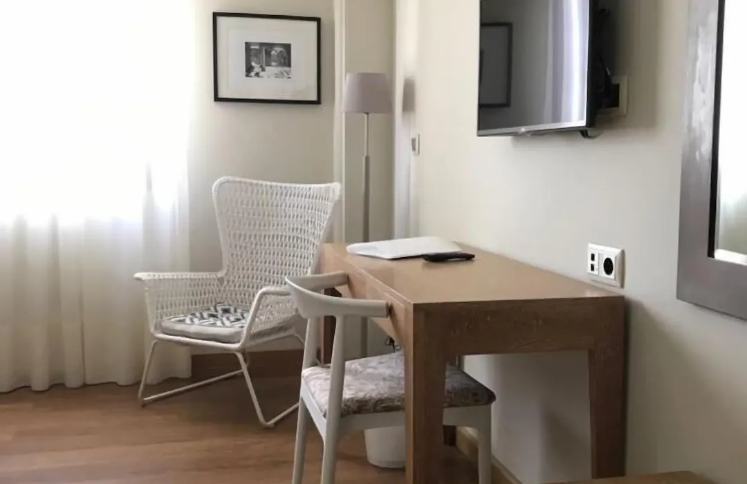 Hotel Entredos-1