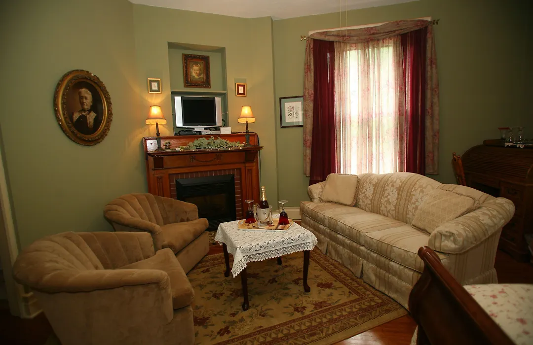 Barrister'S Bed & Breakfast-1