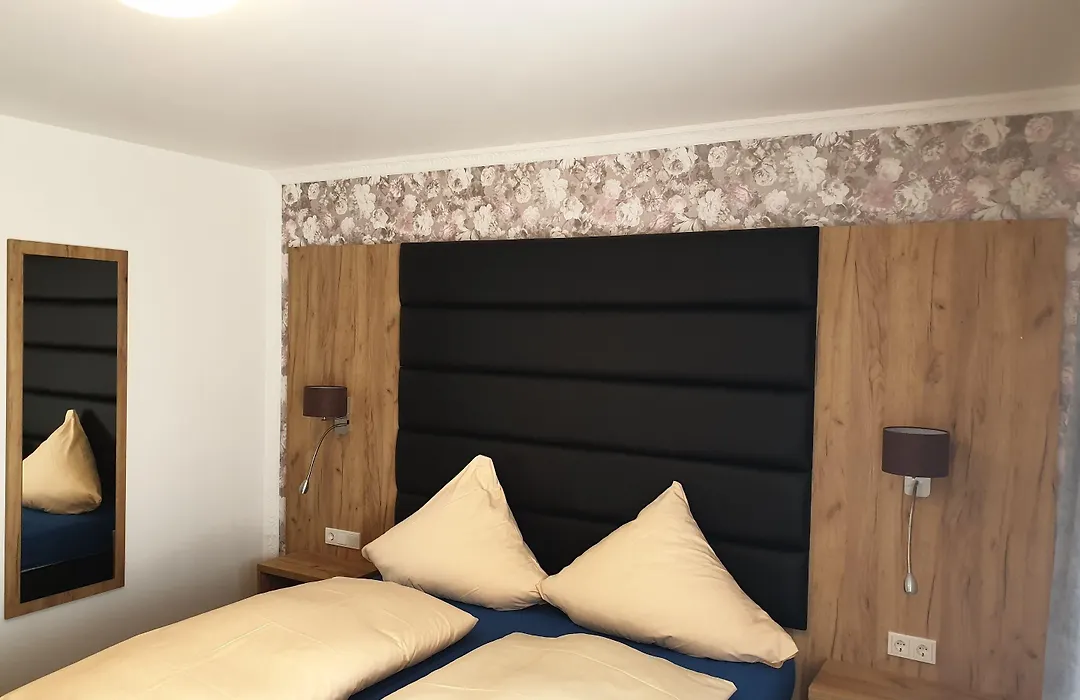 Kirchberg Hotel garni-1