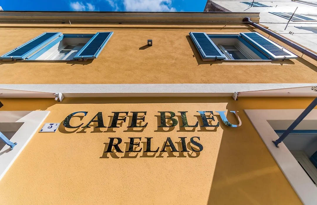 Cafe Bleu Relais-1
