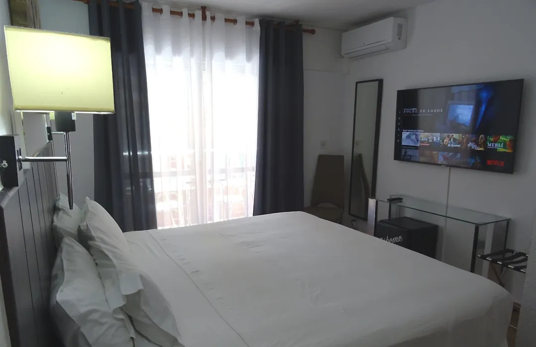 Hotel Carlos III-1