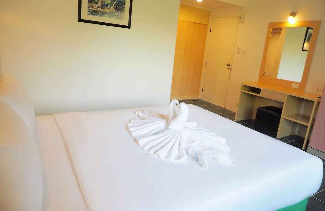 Siri Hotel Phuket-1