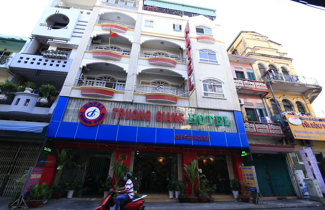 Truong Giang Hotel-1
